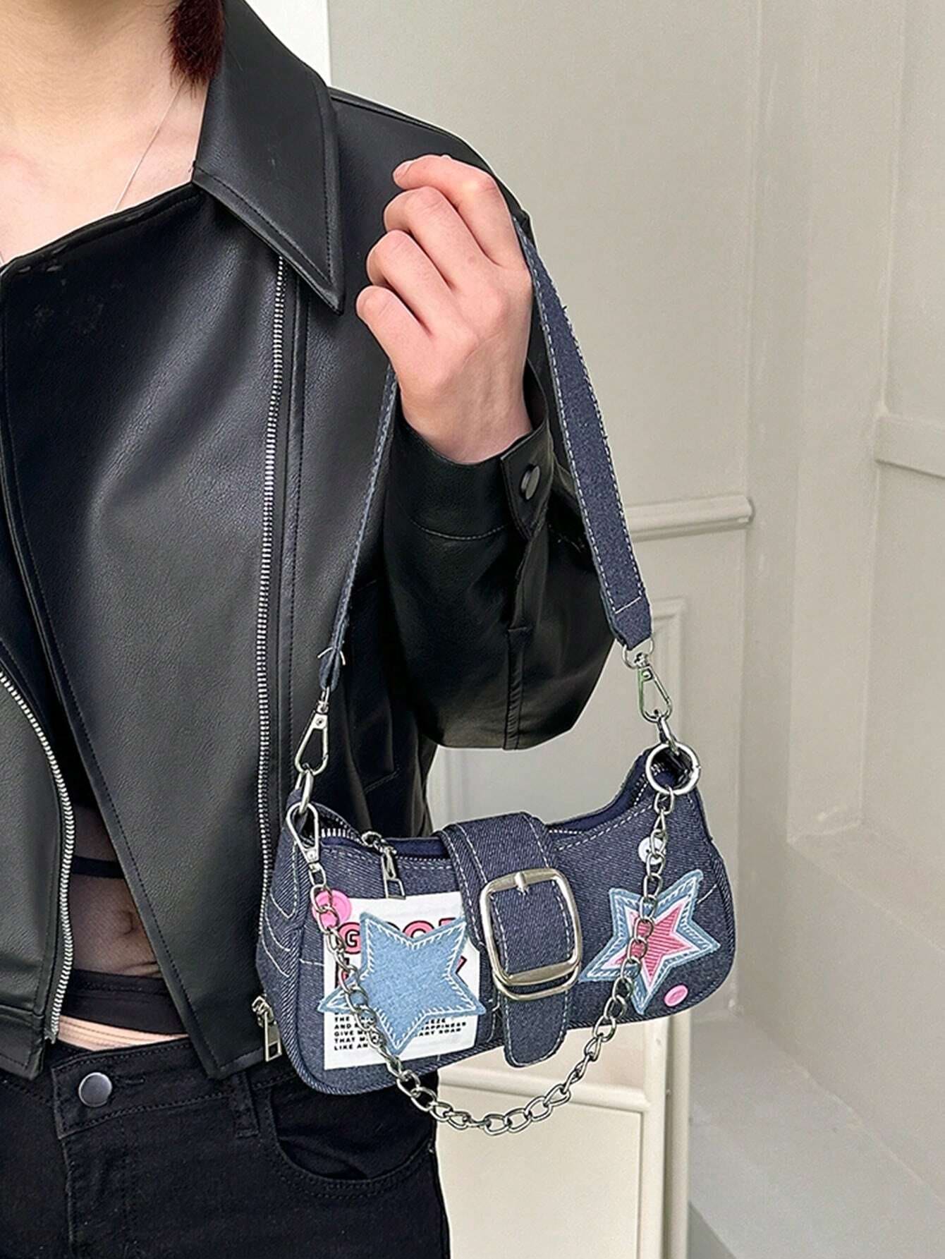 Women's Y2K Star Moon Print Crossbody Bag With Pink Chain Decor Stylish Baguette Shoulder Bag Gothic Steampunk Rock Style Party Purse